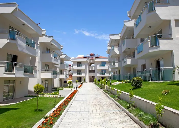 Dream Family Club Side